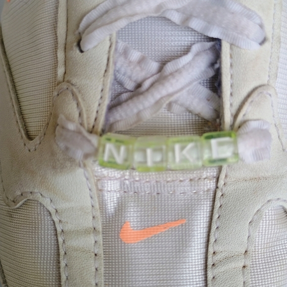 Nike Air Max Dawn Women's size 8 peach cream colored sneakers DX3717-100 - Picture 4 of 16